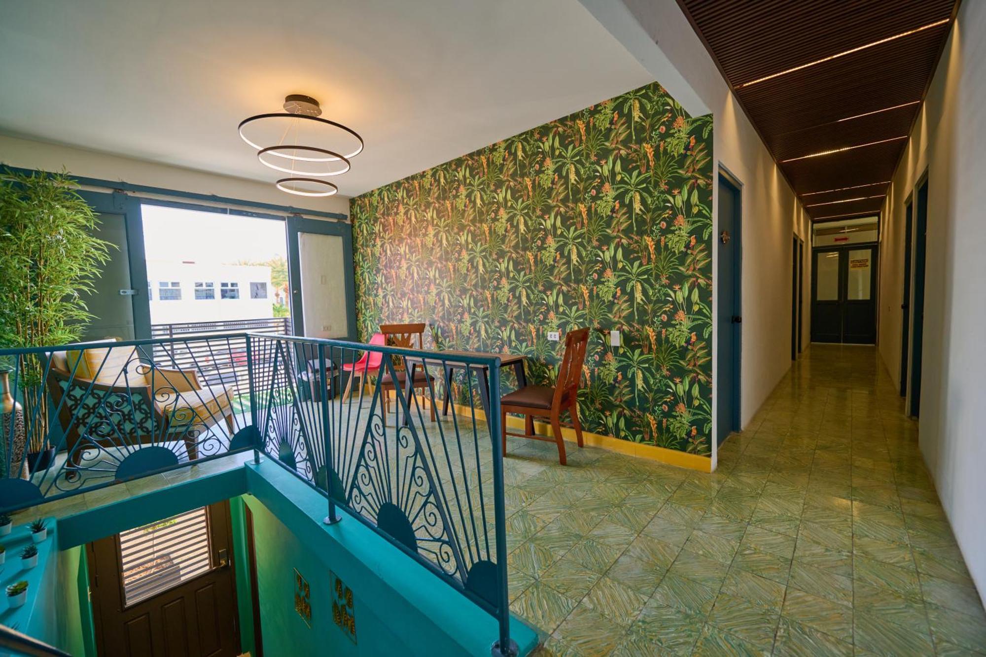 Central Boutique Hotel Oranjestad Exterior photo